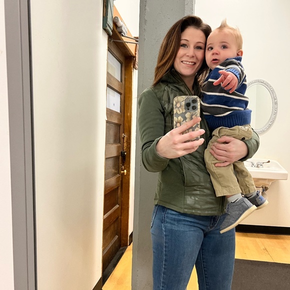 Meet your Posher, Amanda - Picture 4 of 6